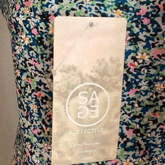 New SAGE Collective workout set - Picture 8 of 12